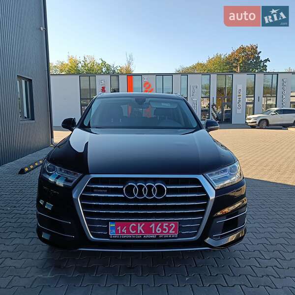 Внедорожник / Кроссовер Audi Q7 2017 в Дубно