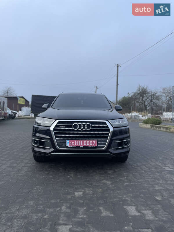 Внедорожник / Кроссовер Audi Q7 2016 в Луцке
