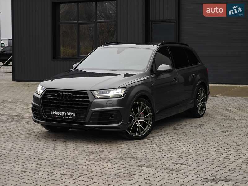 Позашляховик / Кросовер Audi Q7 2015 в Дубні