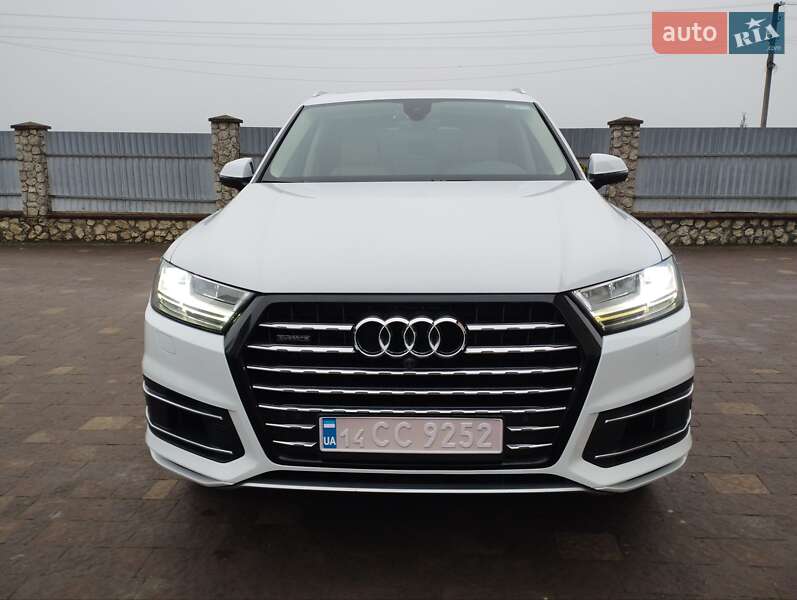 Внедорожник / Кроссовер Audi Q7 2016 в Тернополе