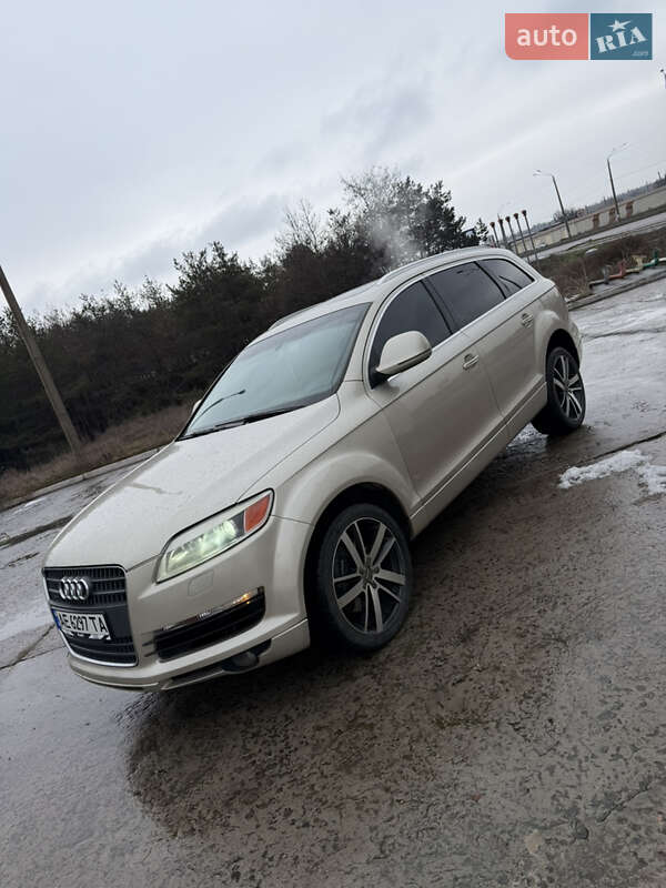Внедорожник / Кроссовер Audi Q7 2006 в Каменском