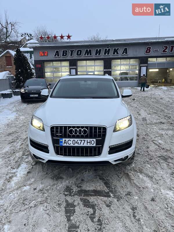 Внедорожник / Кроссовер Audi Q7 2014 в Луцке