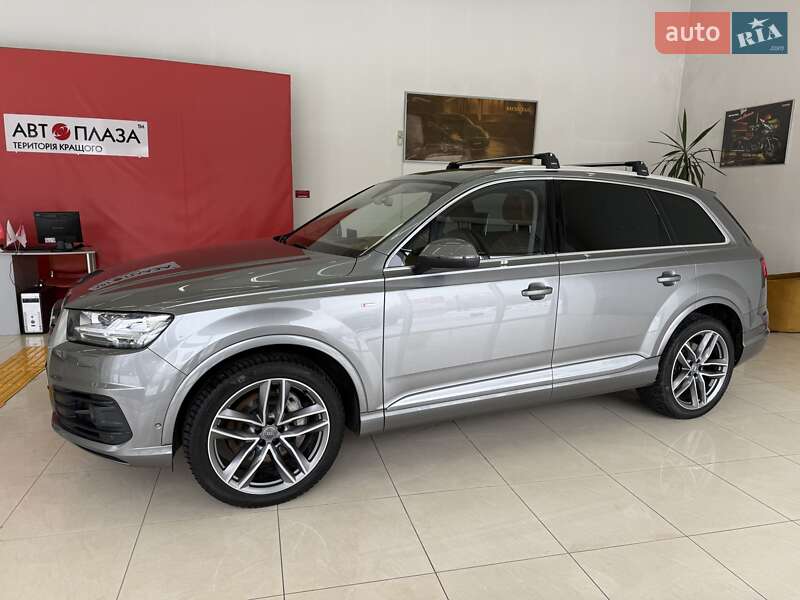 Внедорожник / Кроссовер Audi Q7 2016 в Черновцах