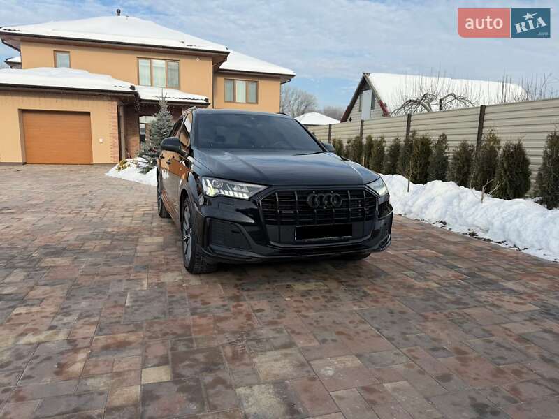 Внедорожник / Кроссовер Audi Q7 2021 в Киеве