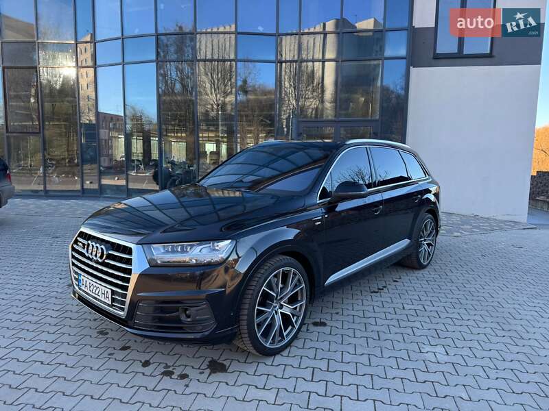 Внедорожник / Кроссовер Audi Q7 2016 в Ровно