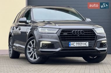 Позашляховик / Кросовер Audi Q7 2018 в Стрию