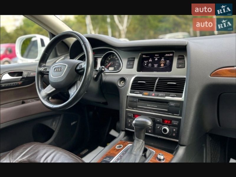 Позашляховик / Кросовер Audi Q7 2015 в Дрогобичі