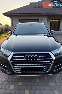 Позашляховик / Кросовер Audi Q7 2016 в Нововолинську