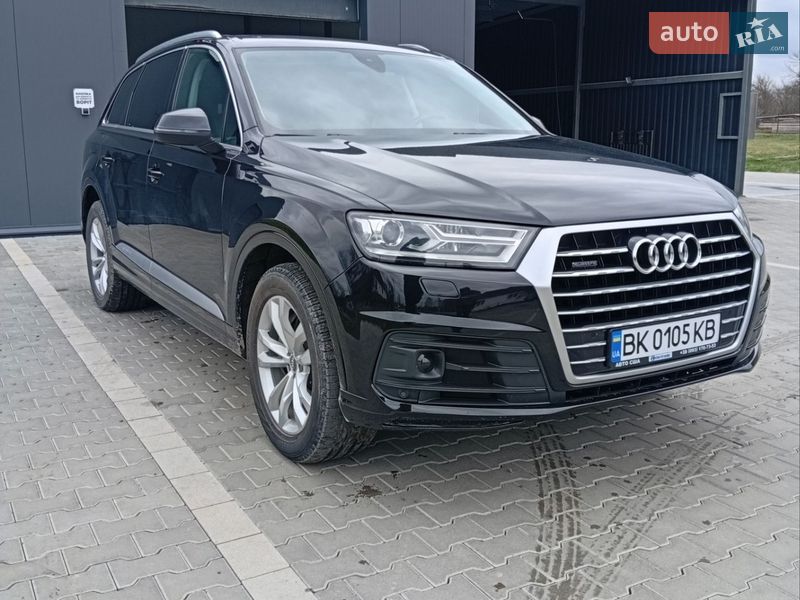 Позашляховик / Кросовер Audi Q7 2019 в Києві