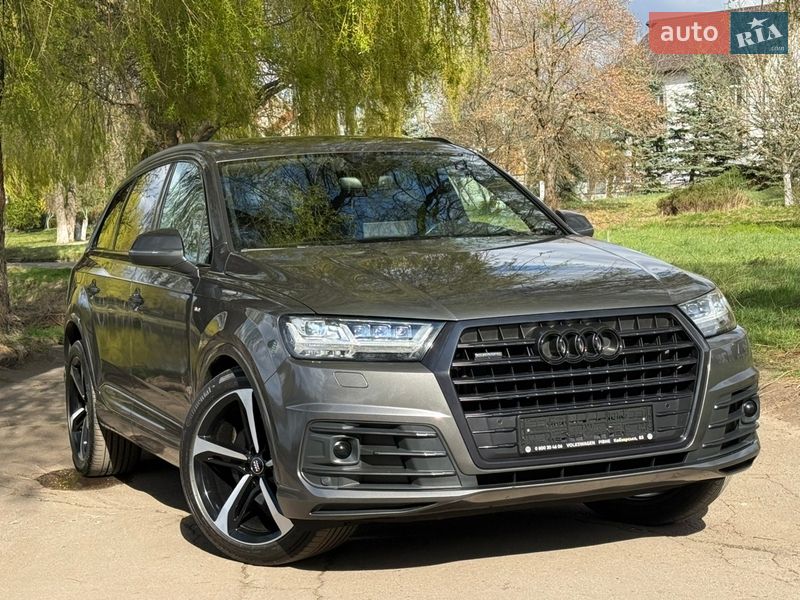 Позашляховик / Кросовер Audi Q7 2018 в Рівному