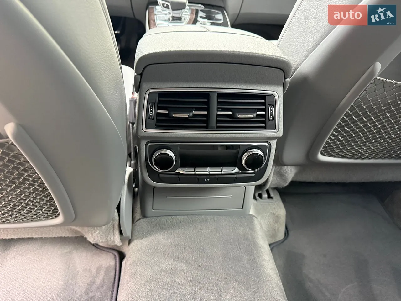 Audi Q7 2015 photo 2