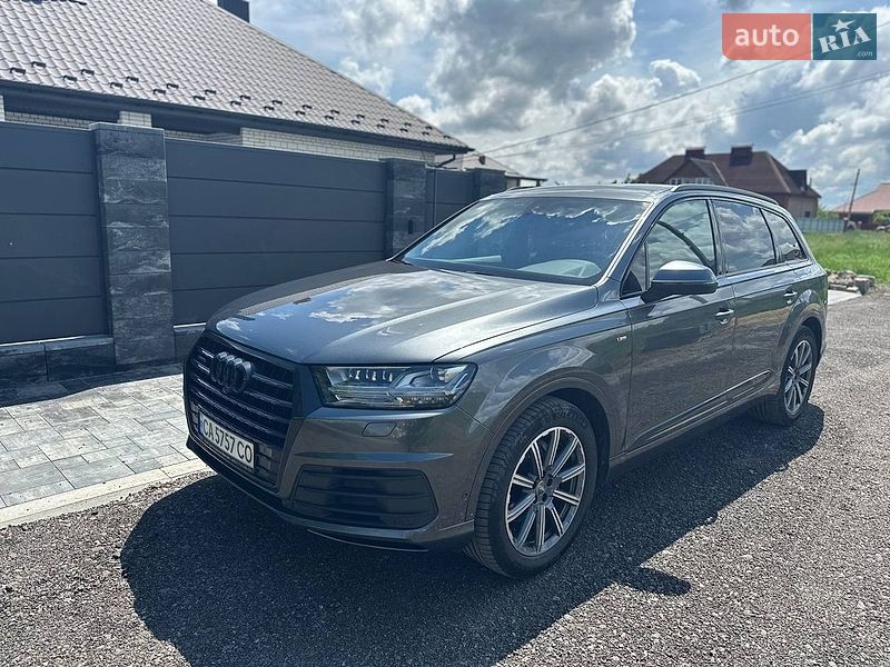 Внедорожник / Кроссовер Audi Q7 2018 в Умани