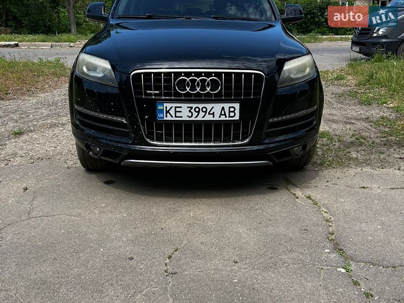 Внедорожник / Кроссовер Audi Q7 2013 в Снигиревке