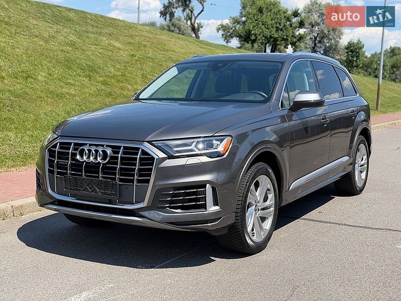 Внедорожник / Кроссовер Audi Q7 2020 в Киеве