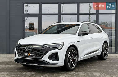 Позашляховик / Кросовер Audi Q8 e-tron 2023 в Мукачевому