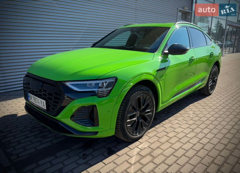 Внедорожник / Кроссовер Audi Q8 Sportback e-tron 2023 в Ровно
