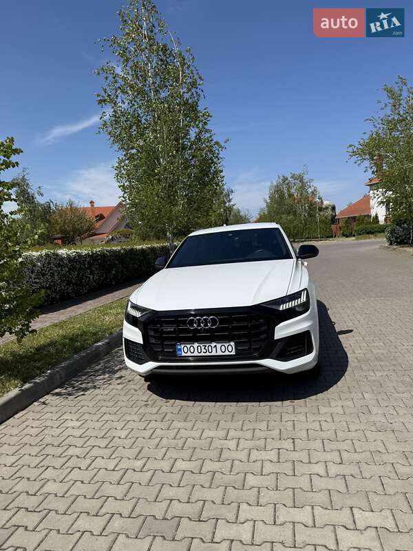 Внедорожник / Кроссовер Audi Q8 2019 в Одессе