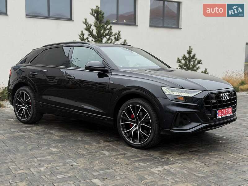Внедорожник / Кроссовер Audi Q8 2019 в Луцке