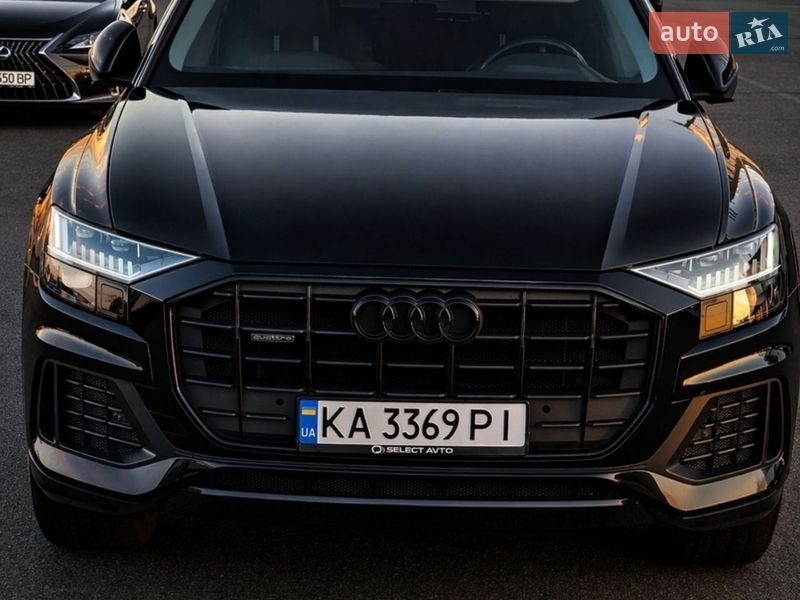 Внедорожник / Кроссовер Audi Q8 2022 в Киеве