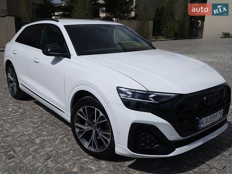 Позашляховик / Кросовер Audi Q8 2024 в Львові