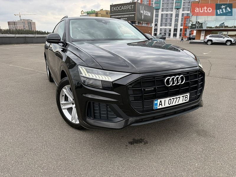 Внедорожник / Кроссовер Audi Q8 2020 в Киеве