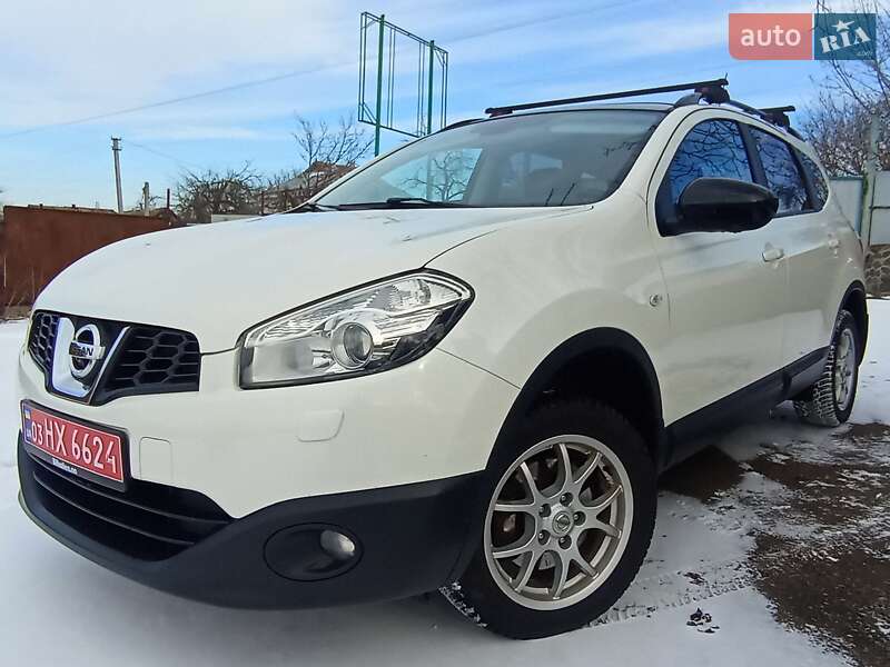 Внедорожник / Кроссовер Nissan Qashqai+2 2012 в Новоархангельске