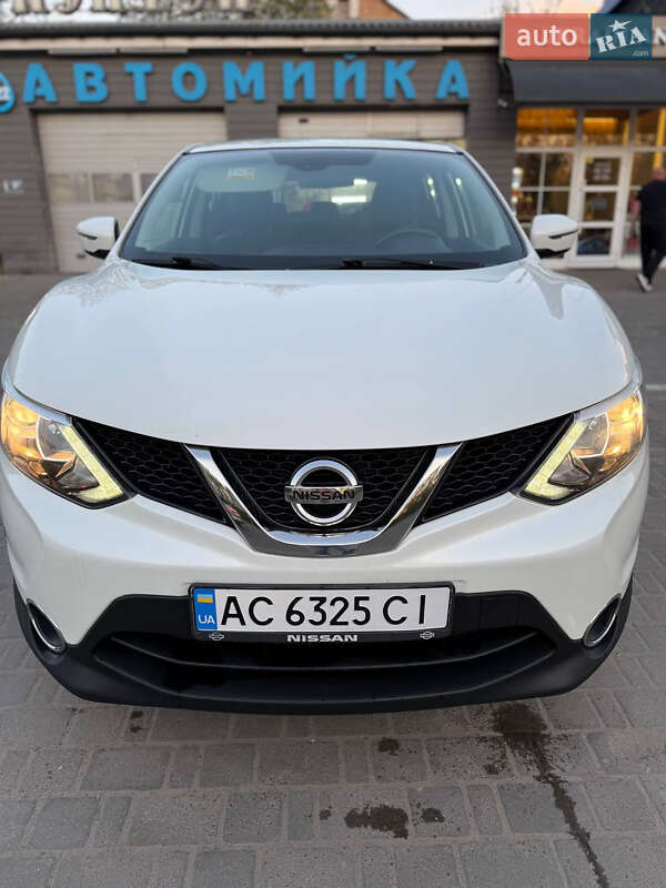 Внедорожник / Кроссовер Nissan Qashqai 2016 в Луцке