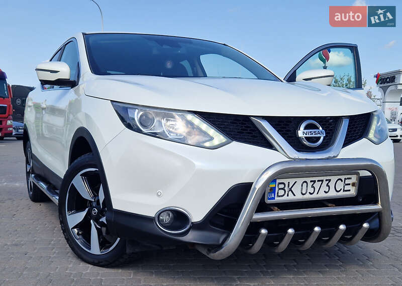 Внедорожник / Кроссовер Nissan Qashqai 2015 в Ровно