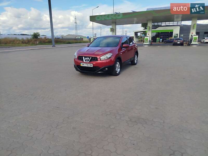 Внедорожник / Кроссовер Nissan Qashqai 2013 в Киеве