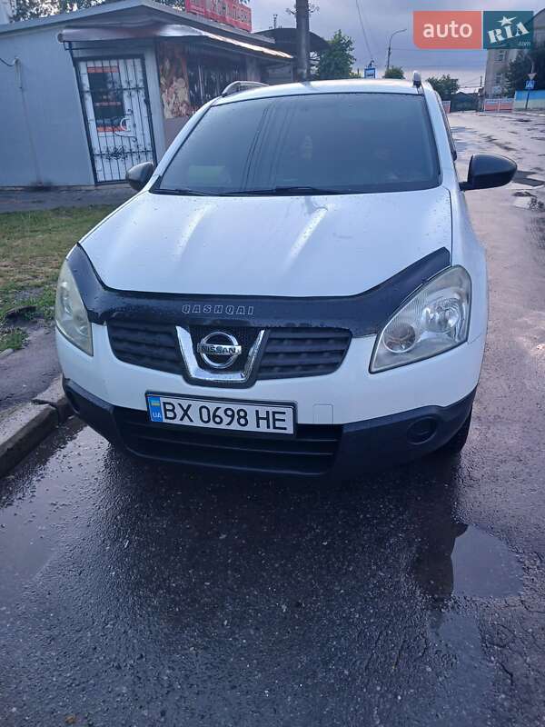 Внедорожник / Кроссовер Nissan Qashqai 2010 в Городке