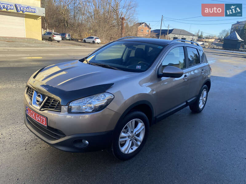 Внедорожник / Кроссовер Nissan Qashqai 2010 в Ивано-Франковске Внедорожник / Кроссовер Nissan Qashqai 2010 в Ивано-Франковске