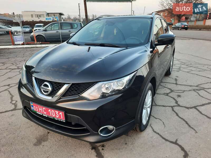 Внедорожник / Кроссовер Nissan Qashqai 2015 в Полтаве