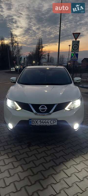 Внедорожник / Кроссовер Nissan Qashqai 2016 в Хмельницком