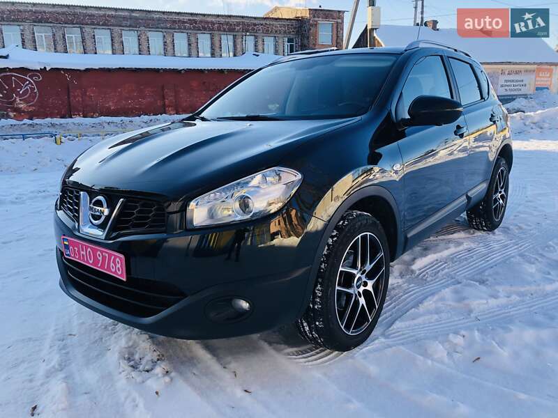 Внедорожник / Кроссовер Nissan Qashqai 2013 в Коростене