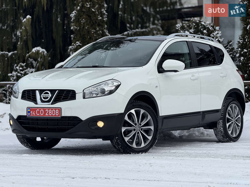 Внедорожник / Кроссовер Nissan Qashqai 2012 в Стрые