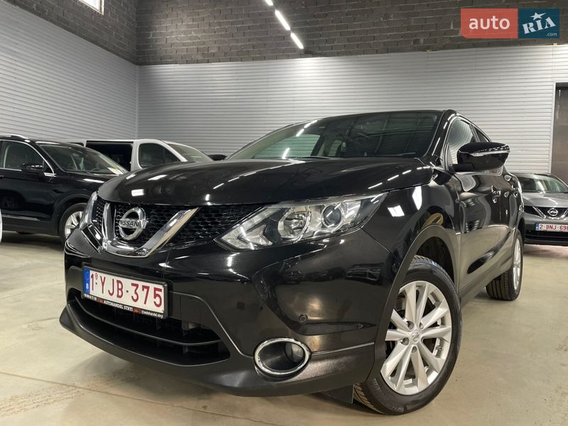 Внедорожник / Кроссовер Nissan Qashqai 2015 в Стрые