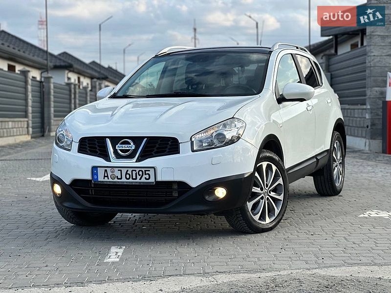 Внедорожник / Кроссовер Nissan Qashqai 2012 в Вараше
