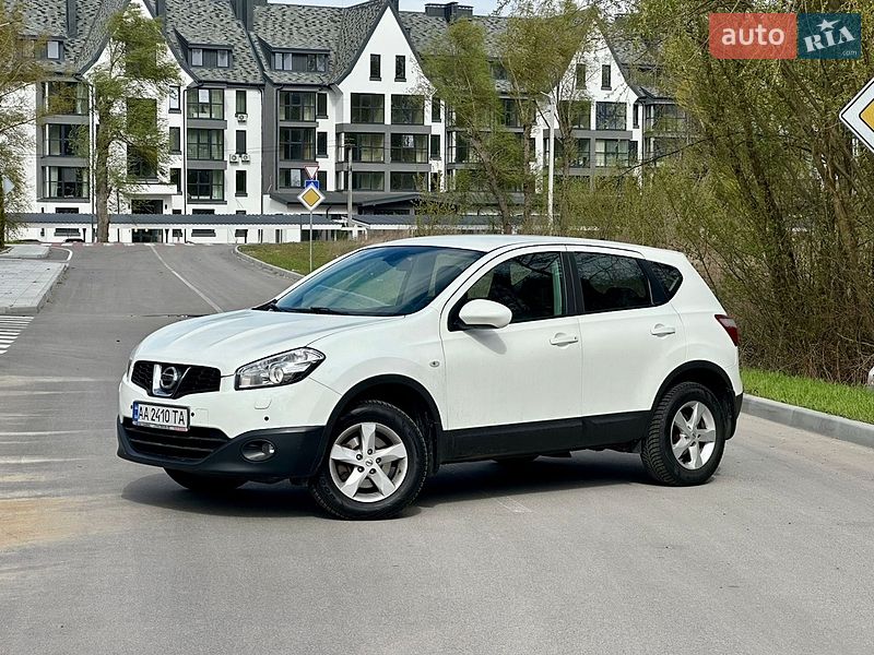 Позашляховик / Кросовер Nissan Qashqai 2011 в Києві
