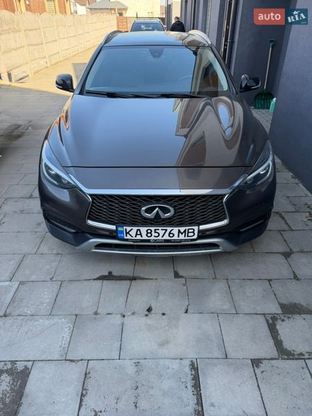Внедорожник / Кроссовер Infiniti QX30 2016 в Киеве