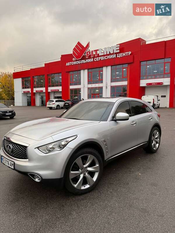 Внедорожник / Кроссовер Infiniti QX70 2017 в Днепре