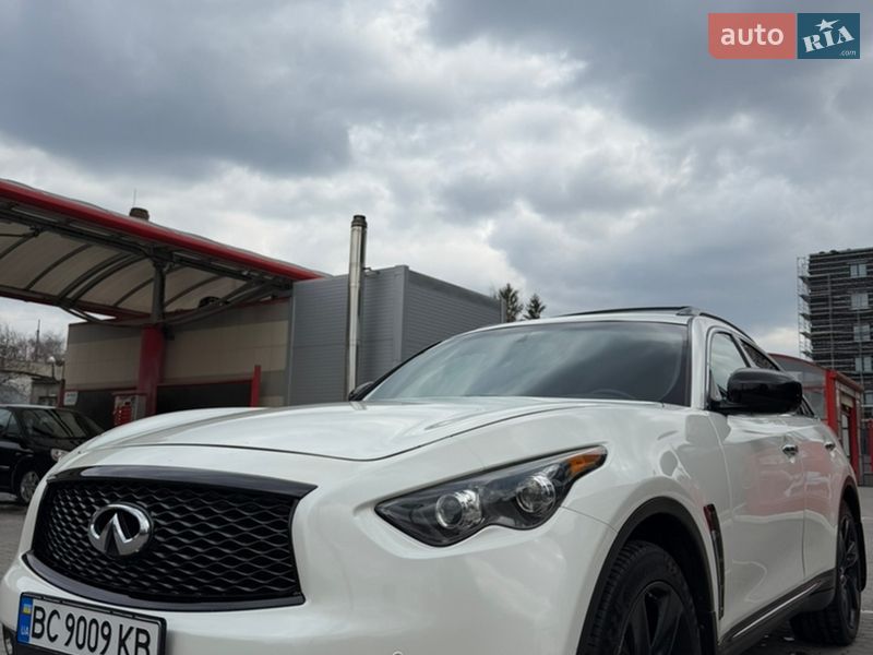 Внедорожник / Кроссовер Infiniti QX70 2016 в Львове