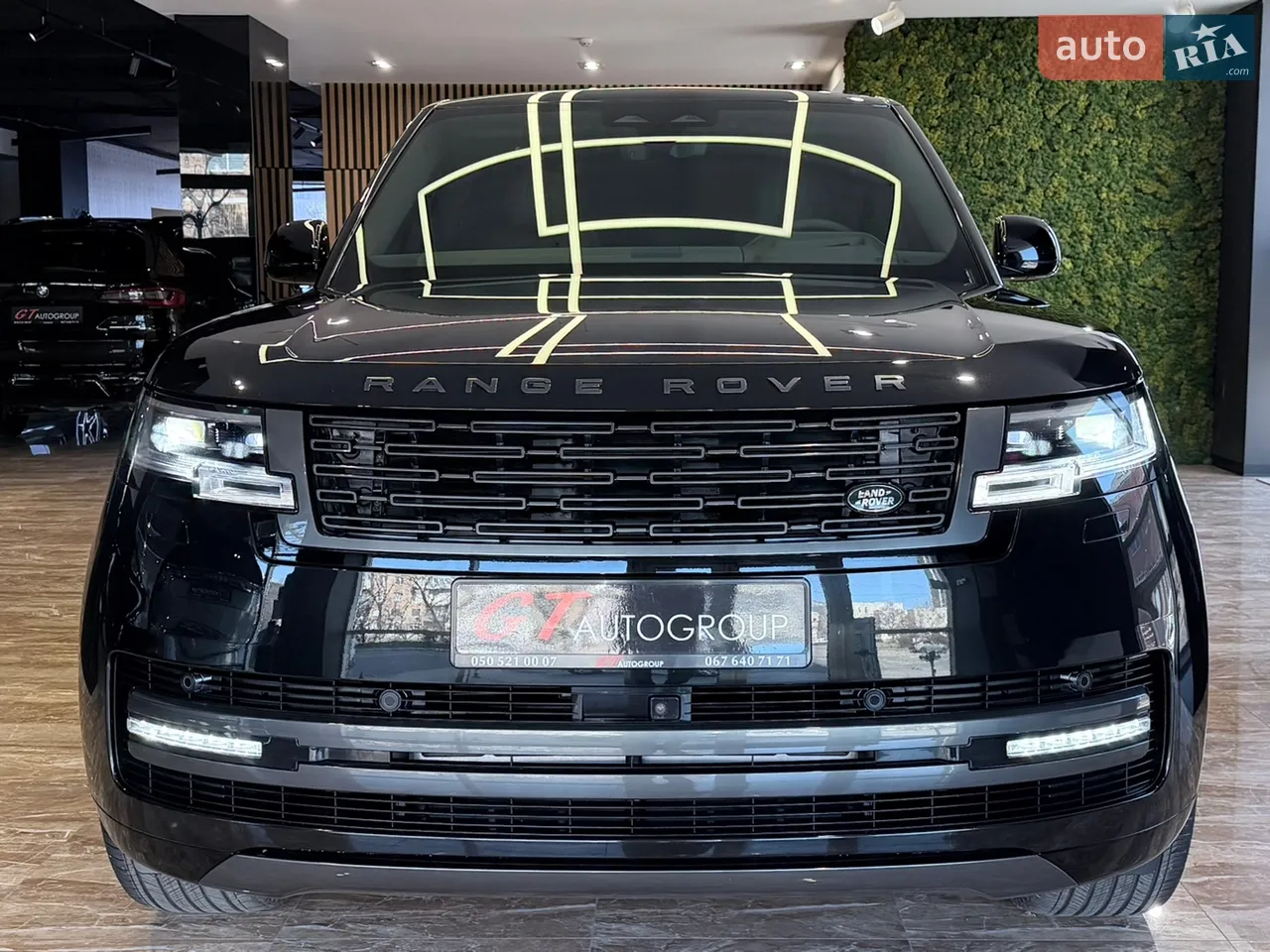 Land Rover Range Rover 2024 photo 2