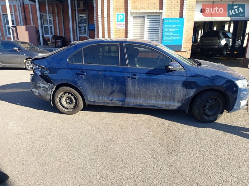 Лифтбек Skoda Rapid 2015 в Киеве