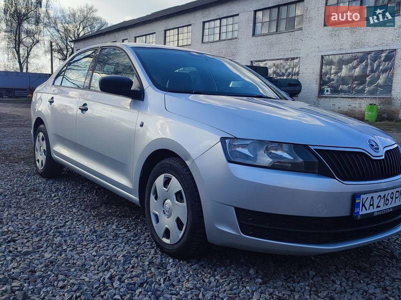 Лифтбек Skoda Rapid 2014 в Драбове