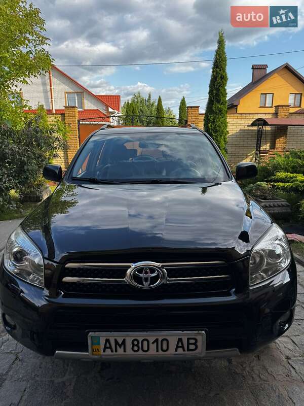 Внедорожник / Кроссовер Toyota RAV4 2008 в Житомире