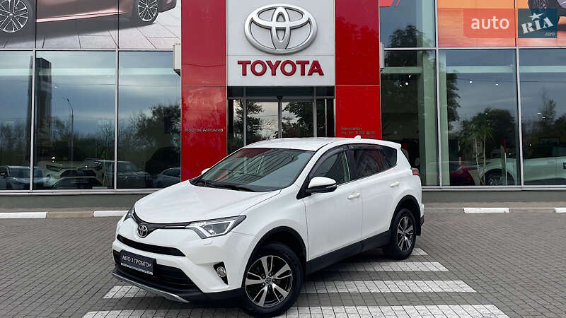 Внедорожник / Кроссовер Toyota RAV4 2018 в Запорожье