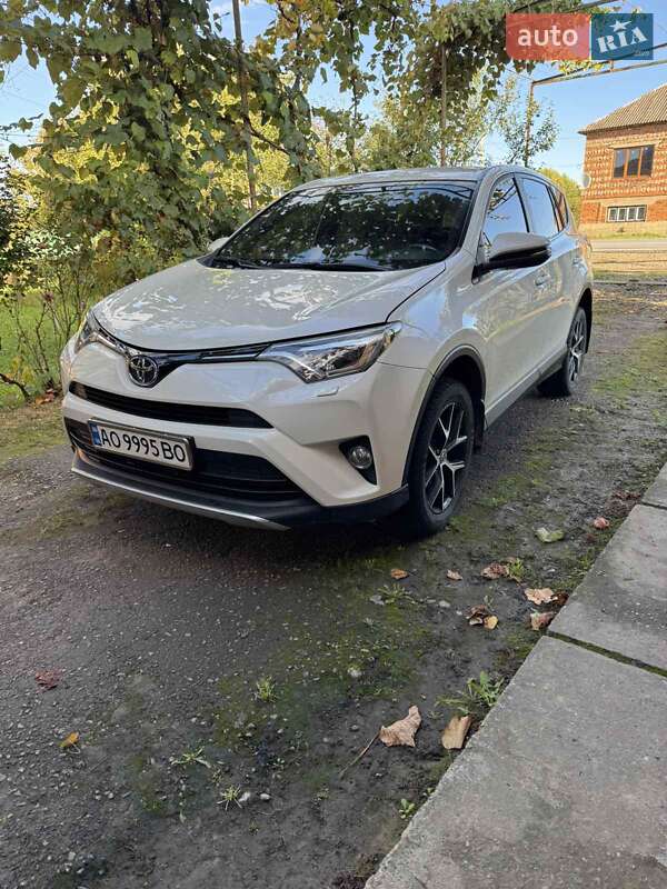 Внедорожник / Кроссовер Toyota RAV4 2017 в Сельцо Внедорожник / Кроссовер Toyota RAV4 2017 в Сельцо