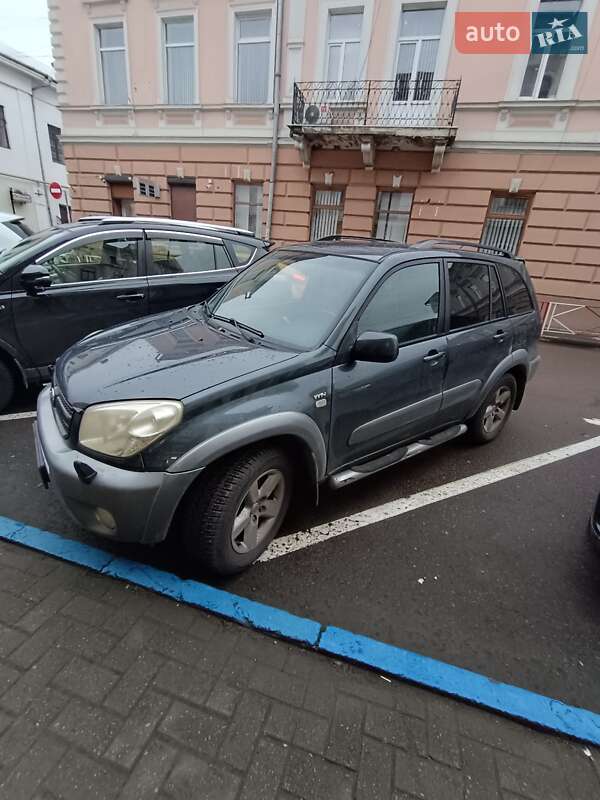 Внедорожник / Кроссовер Toyota RAV4 2004 в Коломые