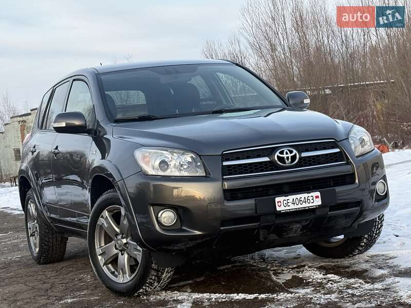 Внедорожник / Кроссовер Toyota RAV4 2009 в Трускавце