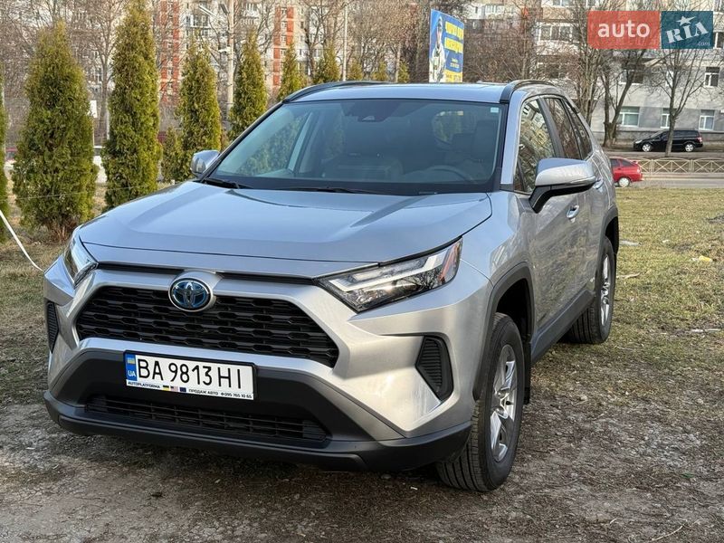 Внедорожник / Кроссовер Toyota RAV4 2023 в Кропивницком